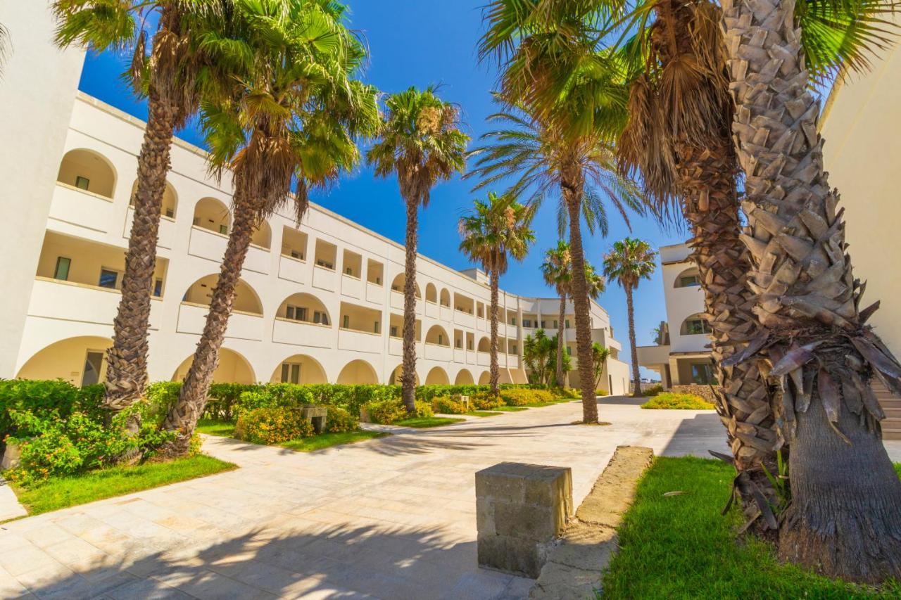 Hotel Barone Di Mare Torre dell'Orso Esterno foto